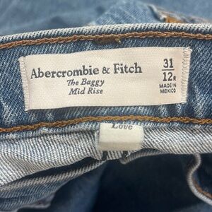 Abercrombie & Fitch The Baggy Mid Rise Curvy Love